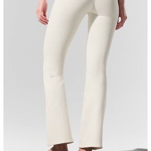 ALO Yoga Cream Boot Cut Pants 7/8